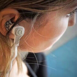 OUTDOOR TECH AURICULAR DE BLUETOOTH BLANCO